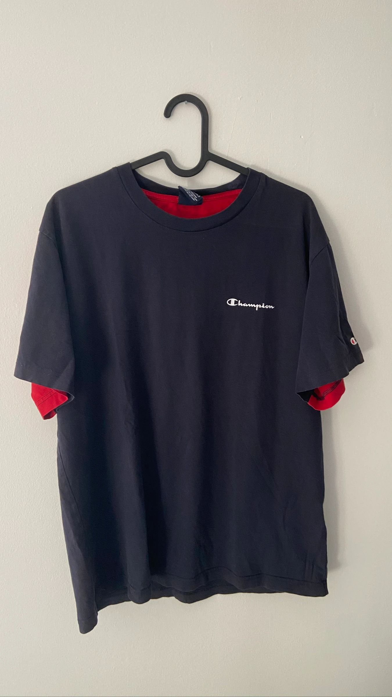 T-shirt champions bleu marine et rouge